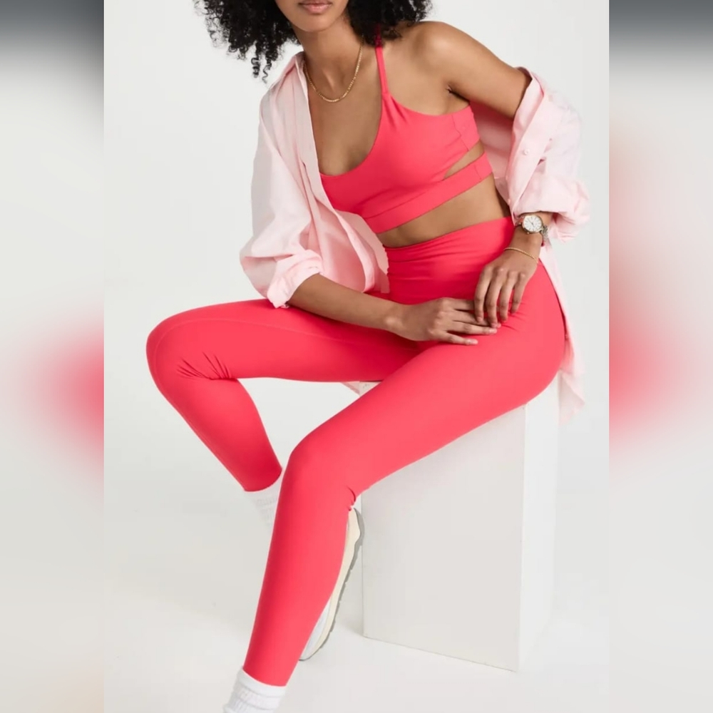 Sincerely Jules for Bandier - Rowan V Seam Leggings & Cutout Bra